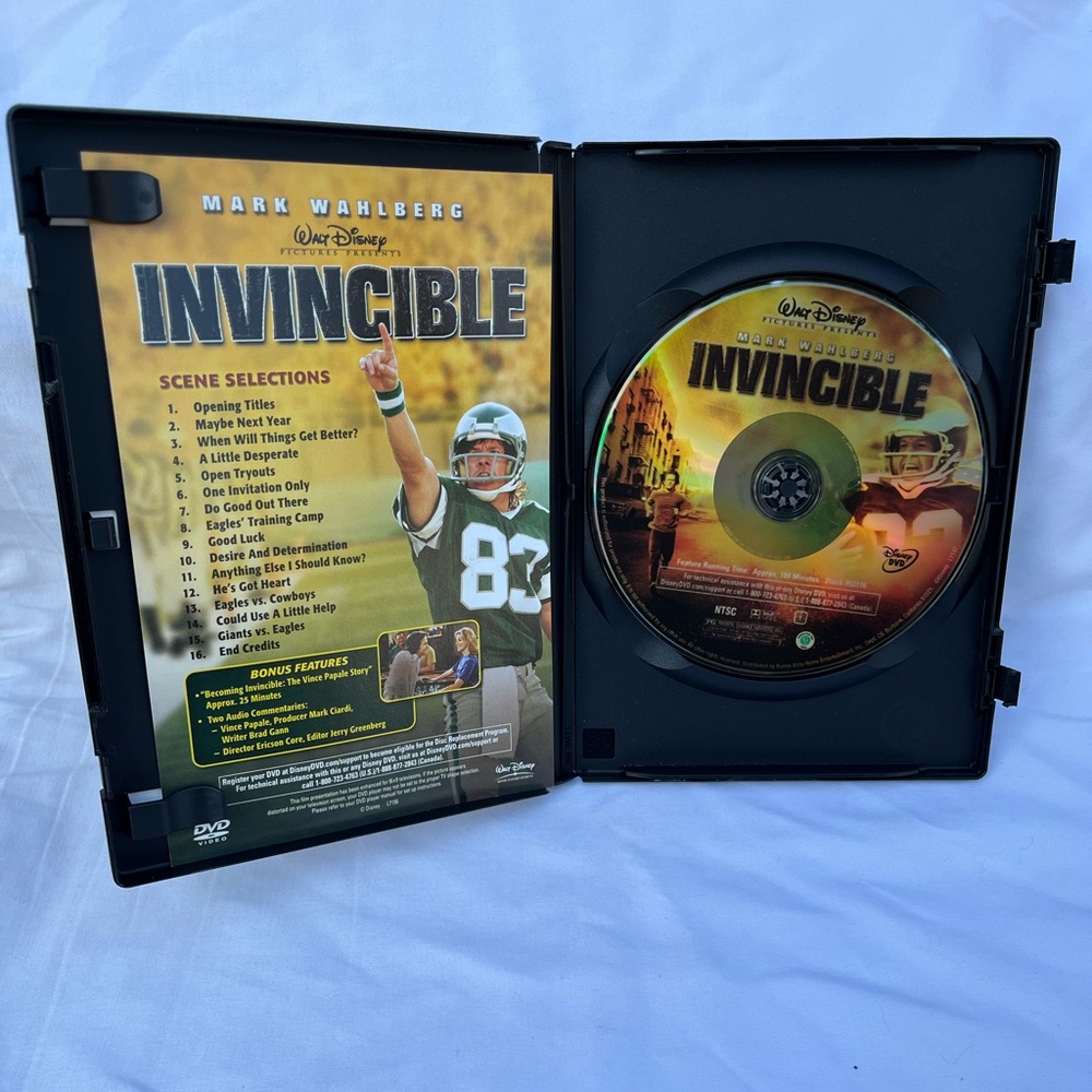 Invincible DVD - Picture 3 of 3
